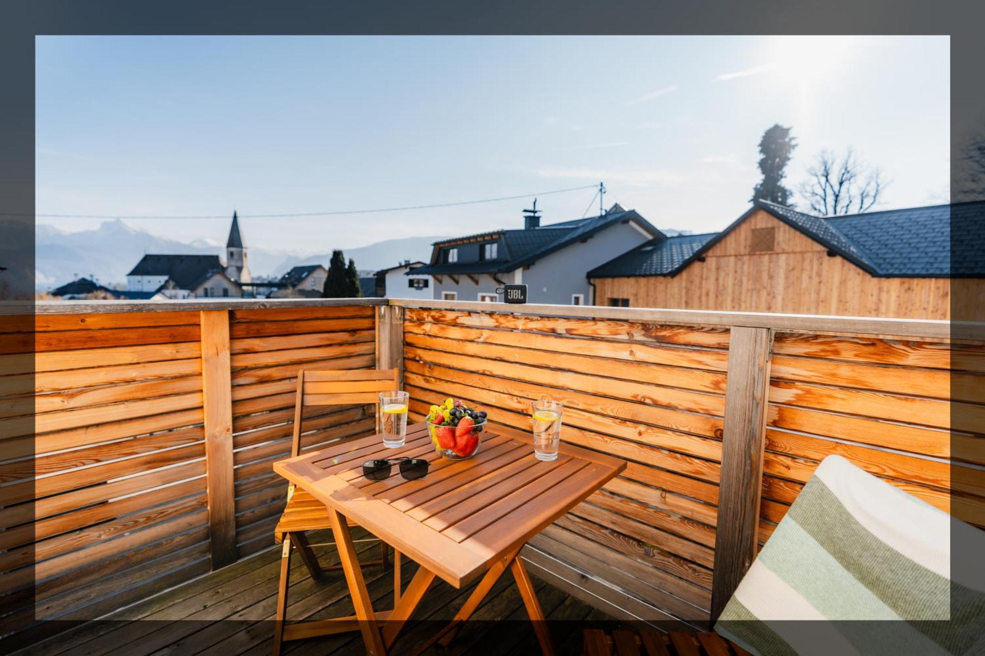 Appartement Arvia Living - In Altmuenster, Zentrale Lage, 7 Min Gehweg Zum Traunsee, Balkon, Kueche, Gratis Parkplatz & Wlan Altmünster