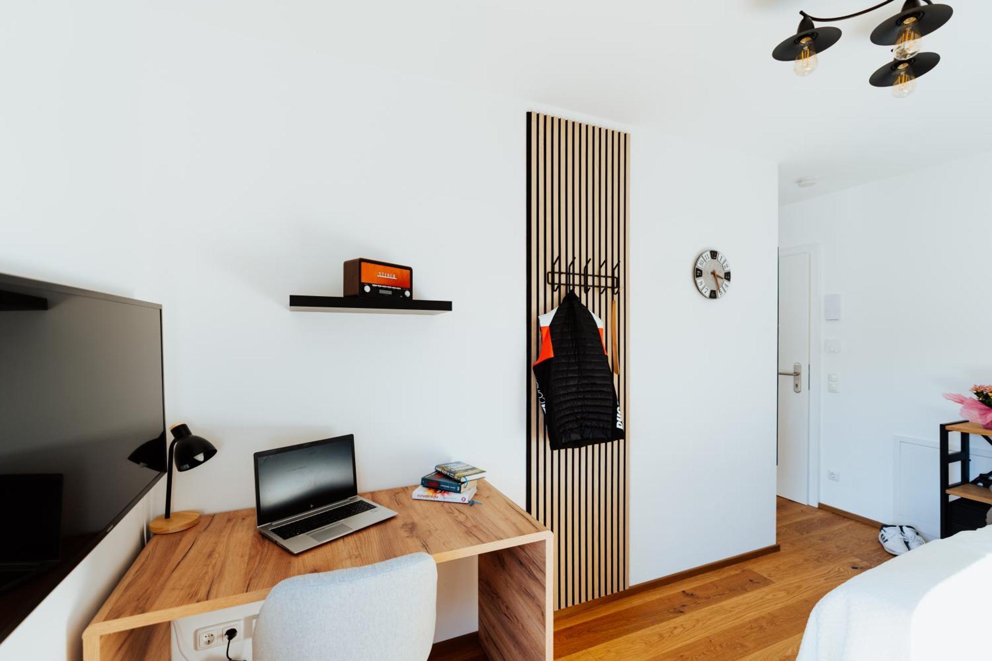 Arvia Living - In Altmuenster, Zentrale Lage, 7 Min Gehweg Zum Traunsee, Balkon, Kueche, Gratis Parkplatz & Wlan Altmünster